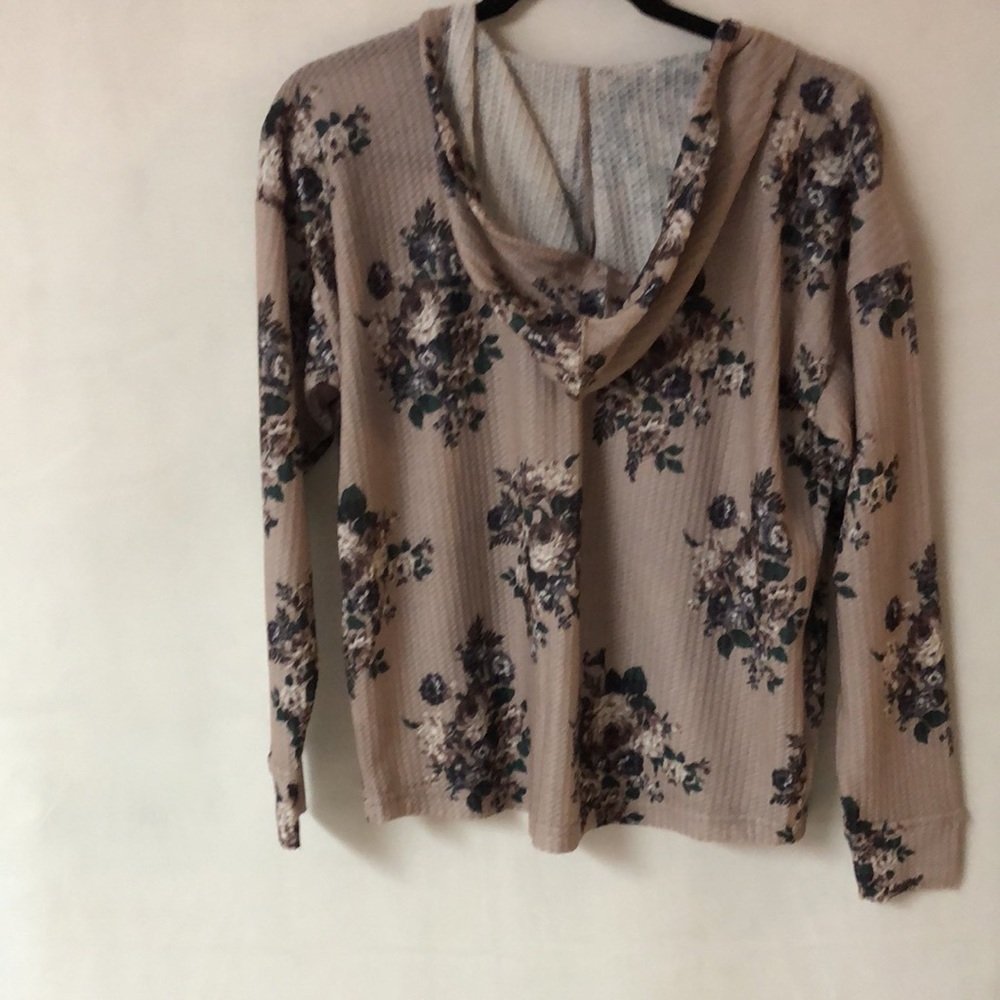 Maurice’s mauve hooded thermal top - Picture 5 of 6